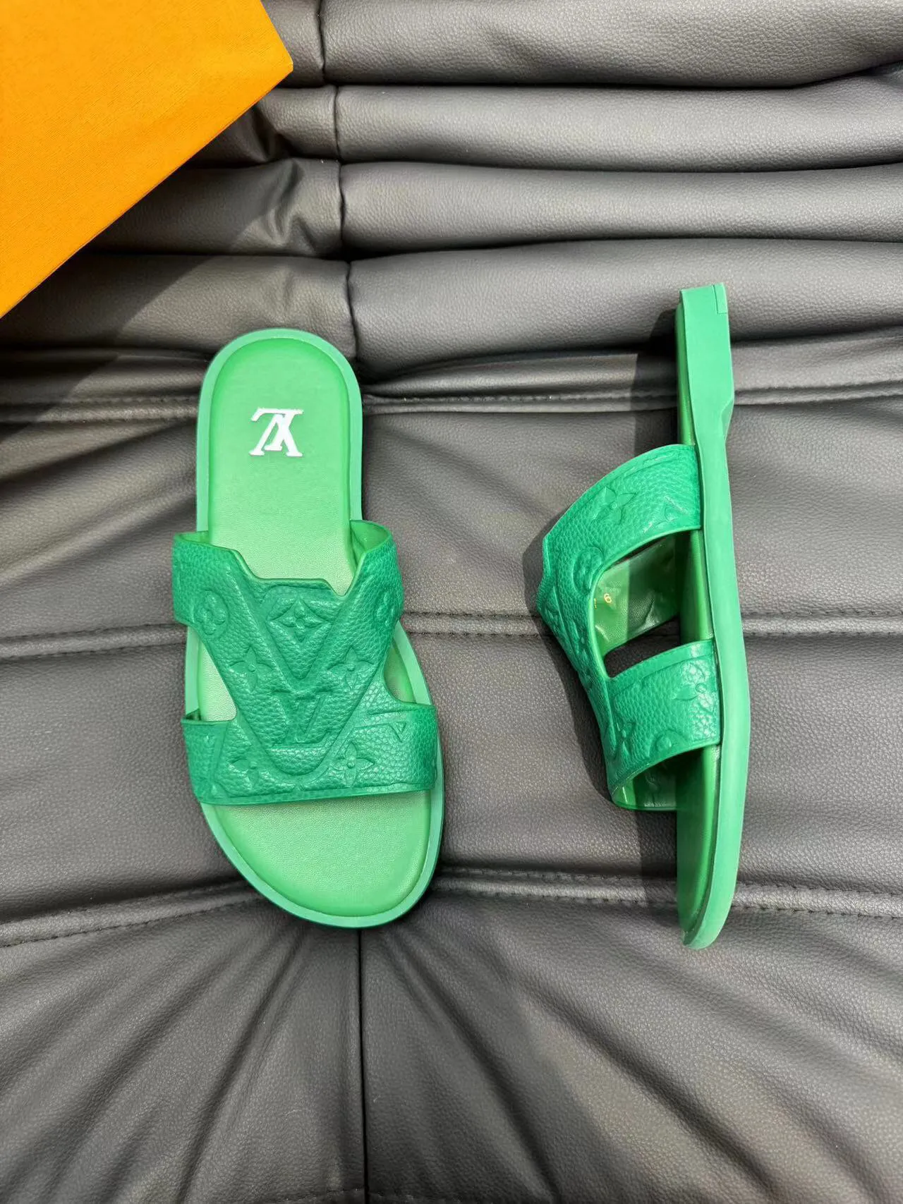 Louis Vuitton Run Away Green Molded Rubber Slippers 2