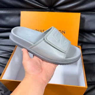 Louis Vuitton Run Away Slide हल्का भूरा चप्पल