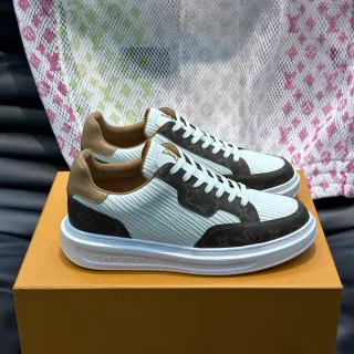 Louis Vuitton Run Away branco e marrom Monogram sneakers lifestyle