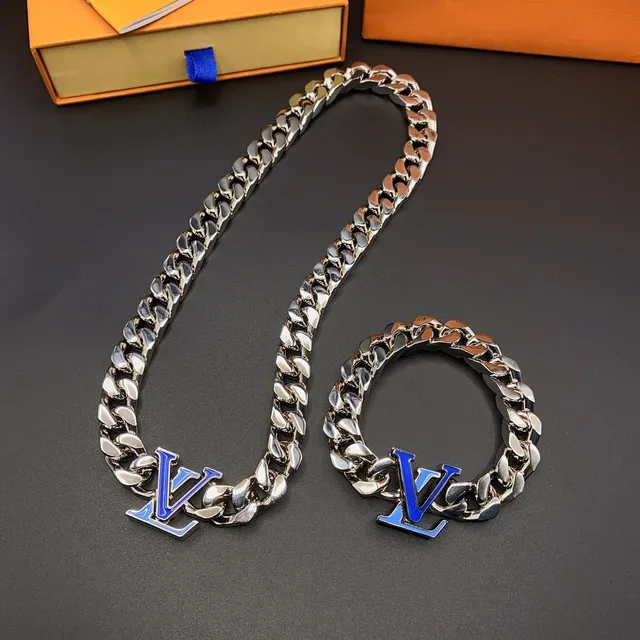 Louis Vuitton Silver Blue Chunky Curb-Link Chain Enameled Monogram Pendant Necklace 7