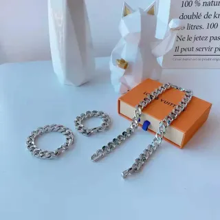 Louis Vuitton Silver Curb Chain Heavy-Link Bracelet