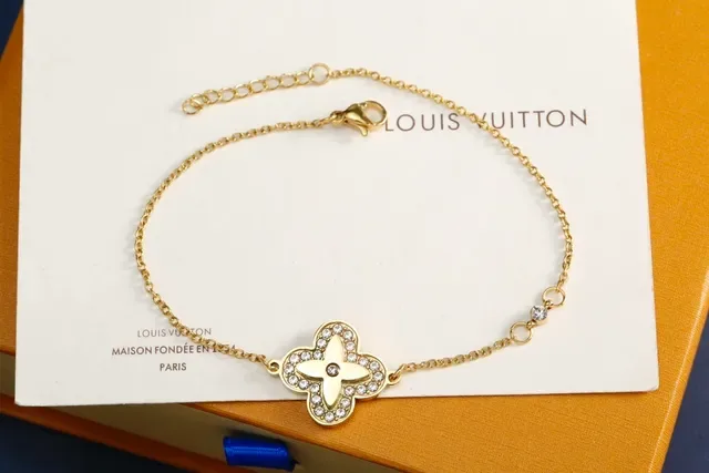 Louis Vuitton Silver Gold Delicate Chain-Link Four-Leaf Clover Charm Bracelet 3