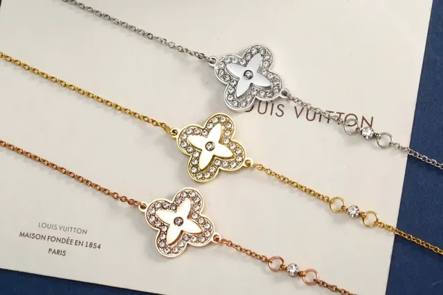 Louis Vuitton Silver Gold Delicate Chain-Link Four-Leaf Clover Charm Bracelet 4