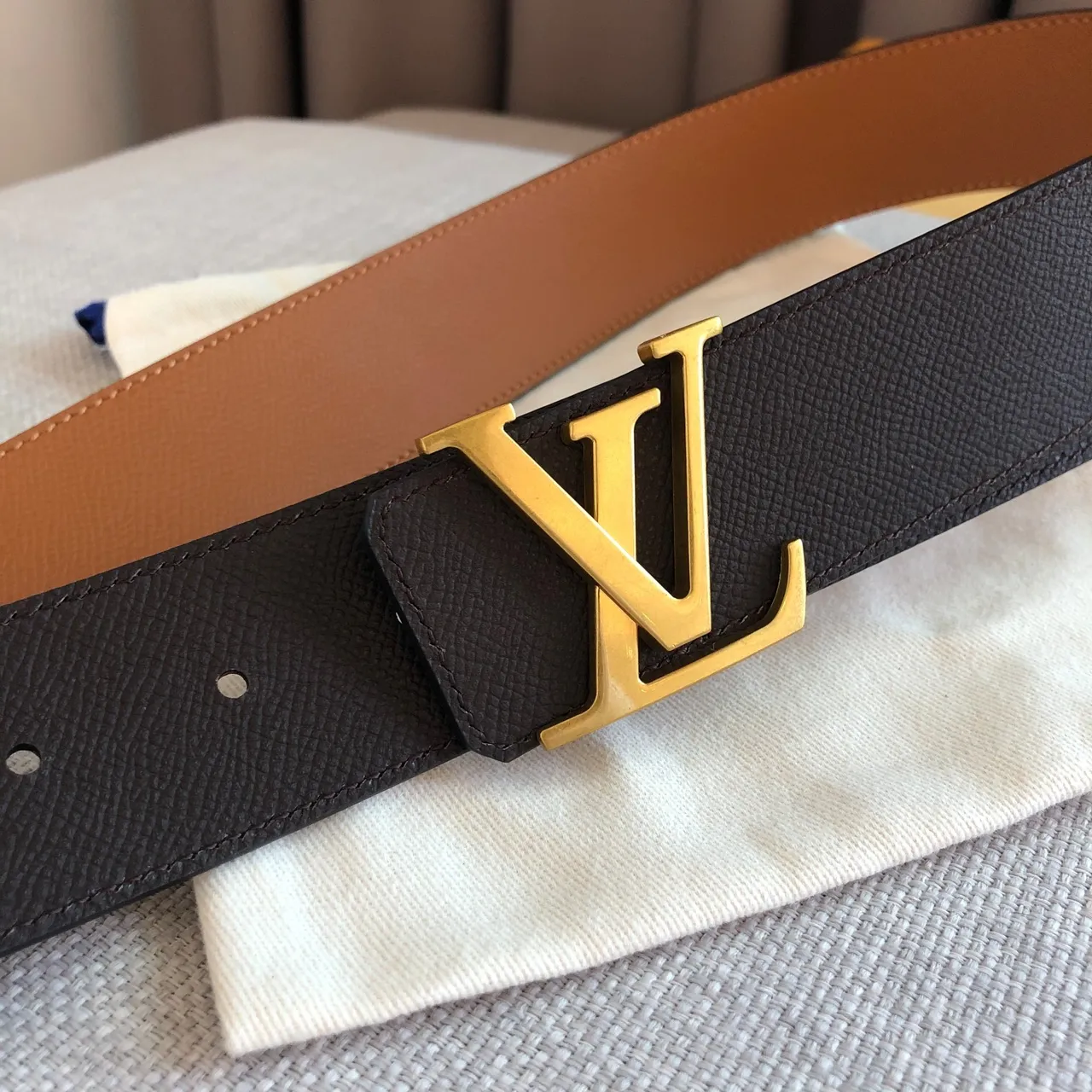 Louis Vuitton Smooth Buckle Leather Belt 5