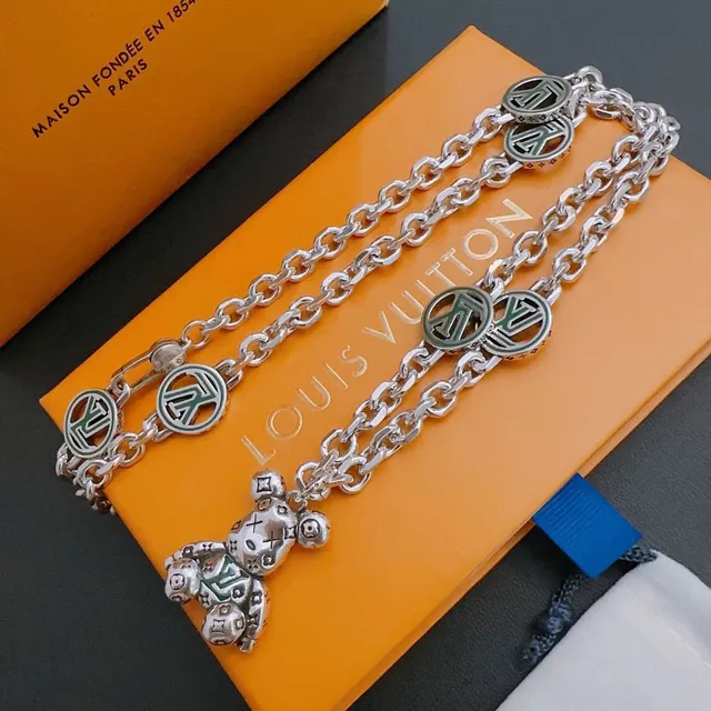 Louis Vuitton Teddy Bear Monogram Silver Chain Bracelet 8