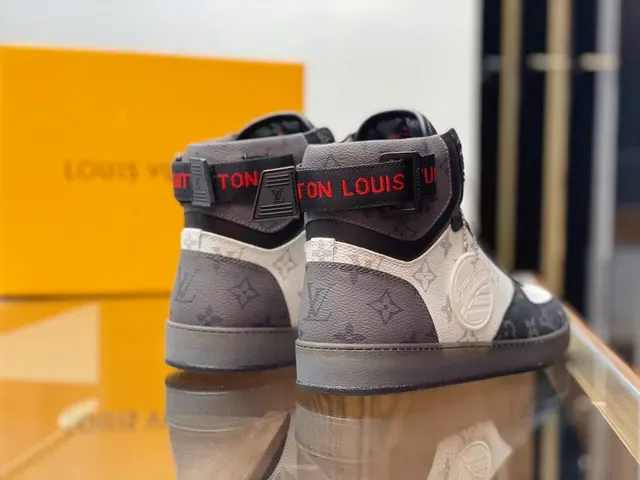 Louis Vuitton أبيض أسود عالي الارتفاع مونوغرام كانفاس لايف ستايل 2
