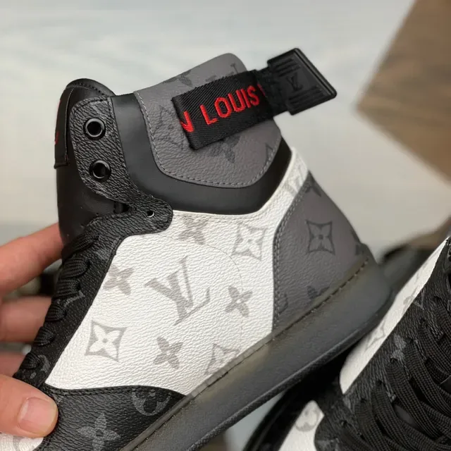 Louis Vuitton أبيض أسود عالي الارتفاع مونوغرام كانفاس لايف ستايل 3