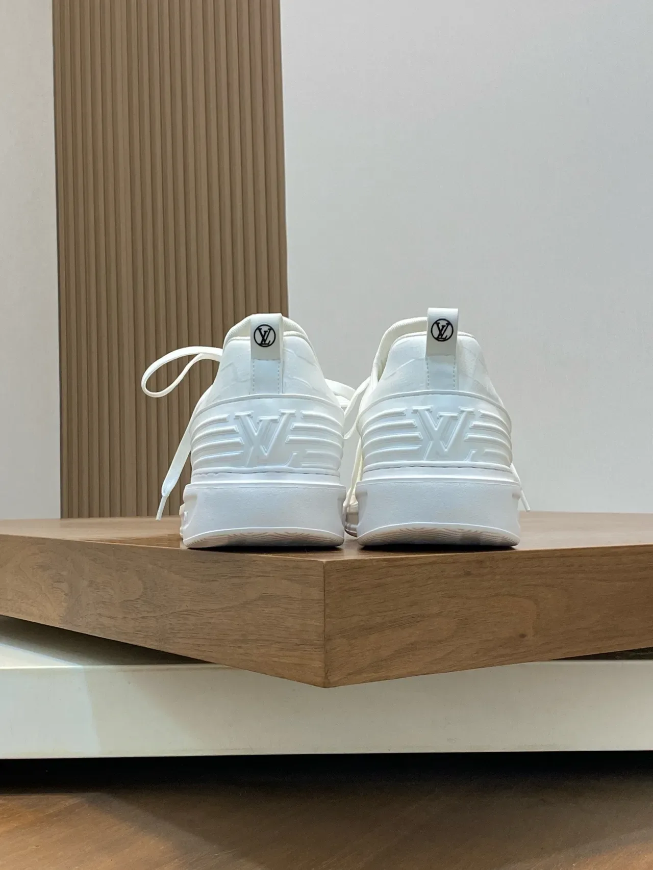 Louis Vuitton White Black Knit Upper Sculpted Ridged Midsole Lifestyle Sneakers 3