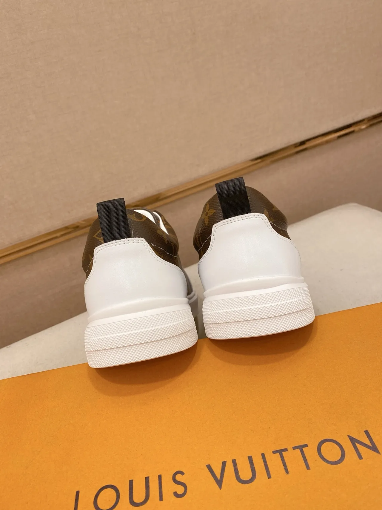 Louis Vuitton White Brown Low-Top Monogram Canvas Lifestyle Sneakers 3