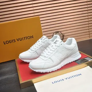 Louis Vuitton zapatillas lifestyle blancas con monograma embossado de cuero clean low-top