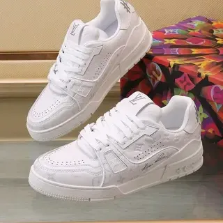 Louis Vuitton Blancos y Grises Monograma Embosado Cuero Esculpido Suela Chunky Zapatillas Lifestyle