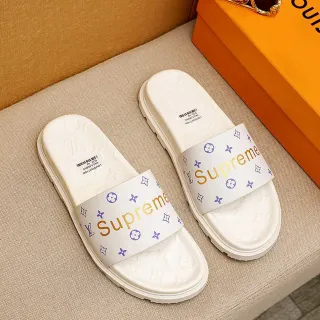 Louis Vuitton x Supreme Monogram स्लाइड चप्पल