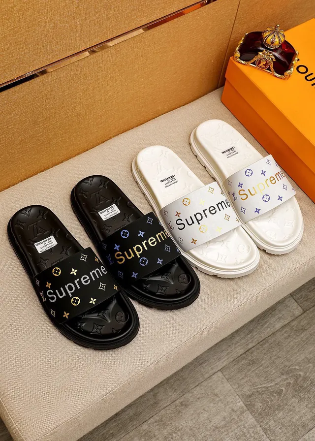 Louis Vuitton x Supreme Monogram Slide Slippers 5