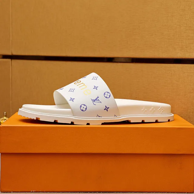 Louis Vuitton x Supreme Monogram Slide Slippers 6