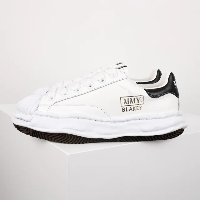 MMY Blakey White and Black Lifestyle Sneakers 2