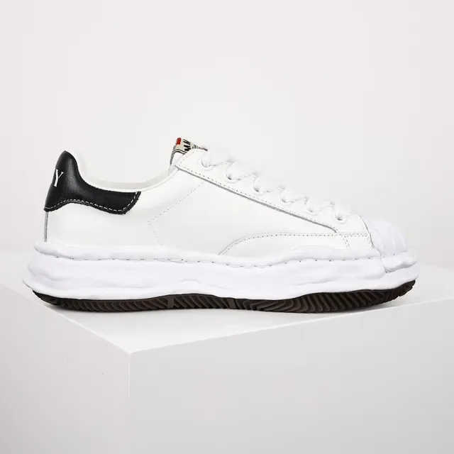 MMY Blakey White and Black Lifestyle Sneakers 8