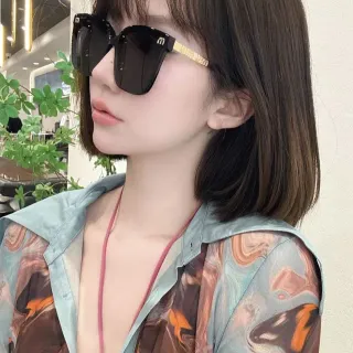 Miu Miu أسود ذهبي إطار مربع كبير أسيتات نظارات شمسية