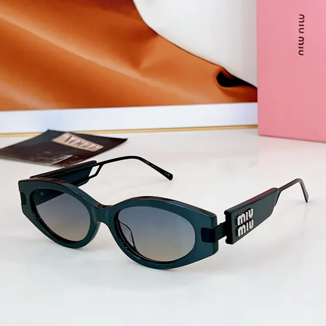 Miu Miu Gafas de sol marco rectangular-ovalado negro oro acetato grueso 2