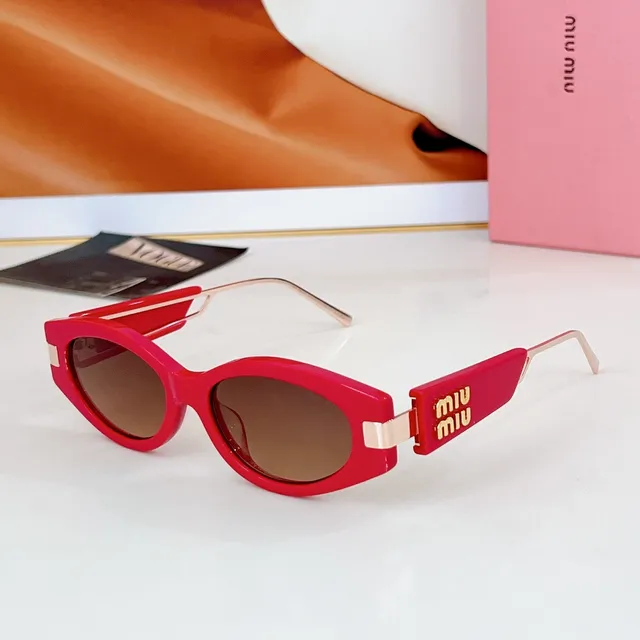 Miu Miu Gafas de sol marco rectangular-ovalado negro oro acetato grueso 7