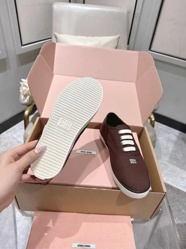 Miu Miu Brown White Low-Top Lace-Up Canvas Shoes 2