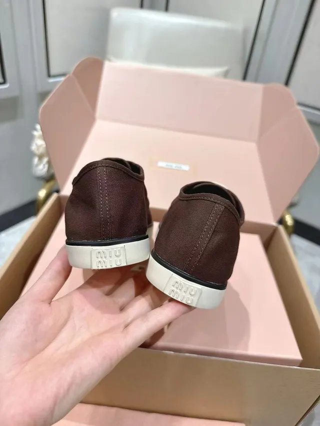 Miu Miu Brown White Low-Top Lace-Up Canvas Shoes 3