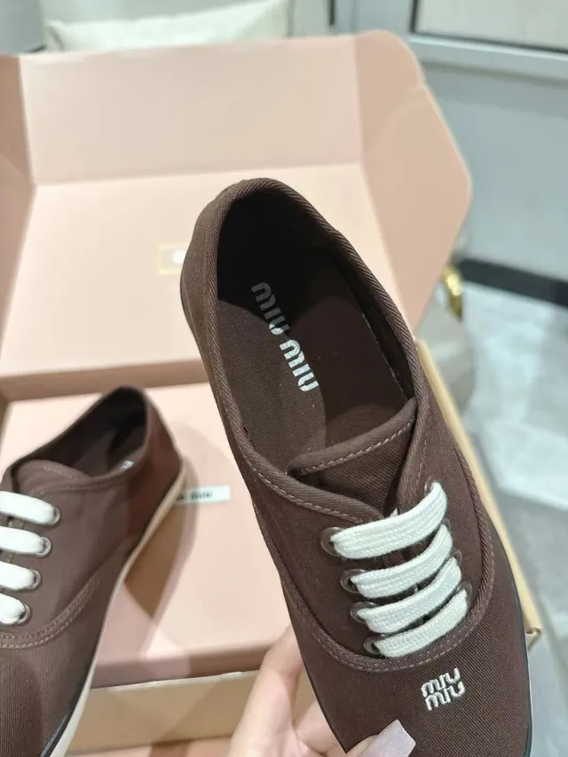 Miu Miu Brown White Low-Top Lace-Up Canvas Shoes 4