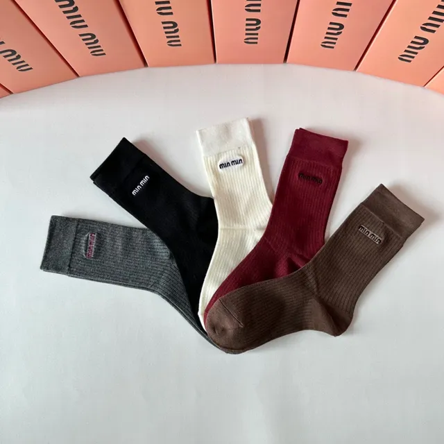 Miu Miu Logo-Embroidered Ribbed Crew Socks 5