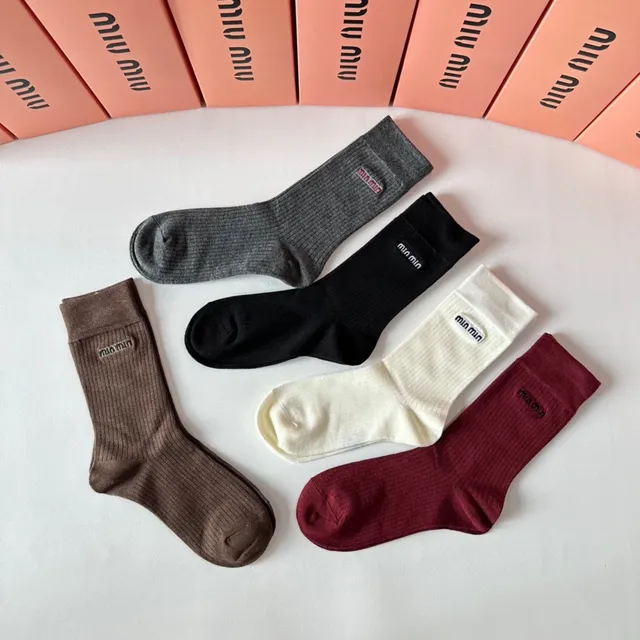 Miu Miu Logo-Embroidered Ribbed Crew Socks 7