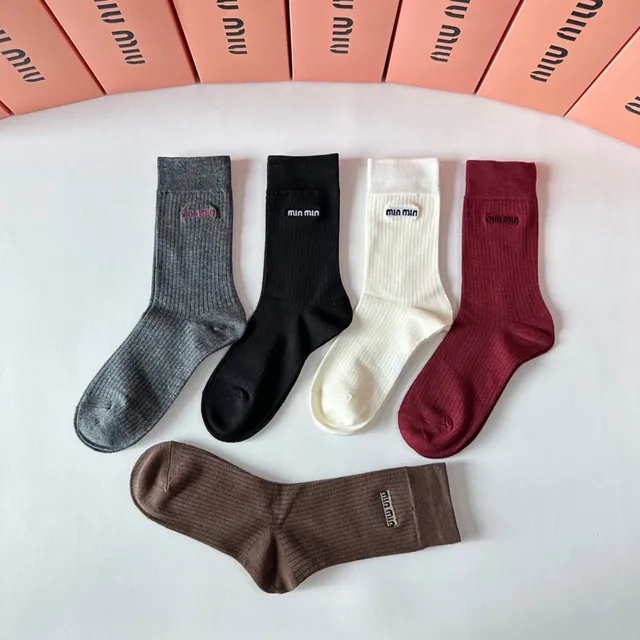 Miu Miu Logo-Embroidered Ribbed Crew Socks 8