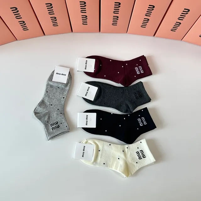 Miu Miu Polka Dot Logo Ankle Socks 7