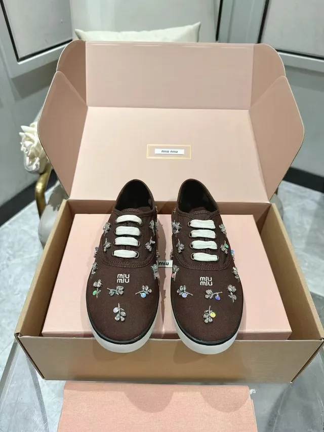 Miu Miu Wander Sapatos de lona marrom crystal 5