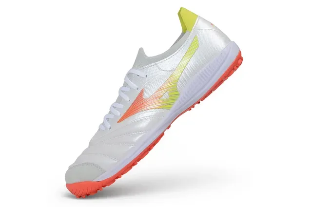 Mizuno White Orange Quilted Synthetic Upper Wave-Logo Side Stripe Turf Soccer Shoes 5