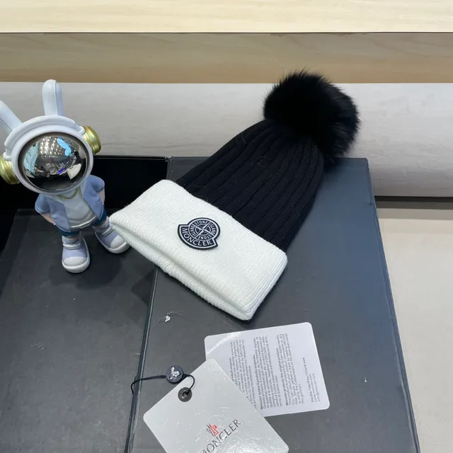 Moncler Black White Ribbed Knit Two-Tone Beanie 3