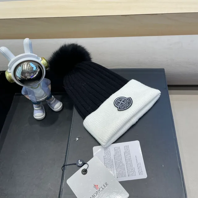 Moncler Black White Ribbed Knit Two-Tone Beanie 4