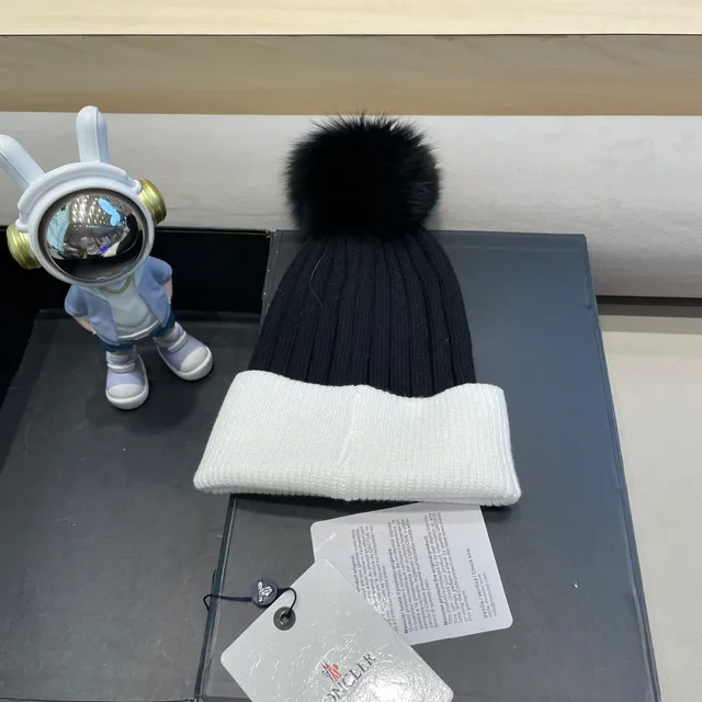 Moncler Black White Ribbed Knit Two-Tone Beanie 8