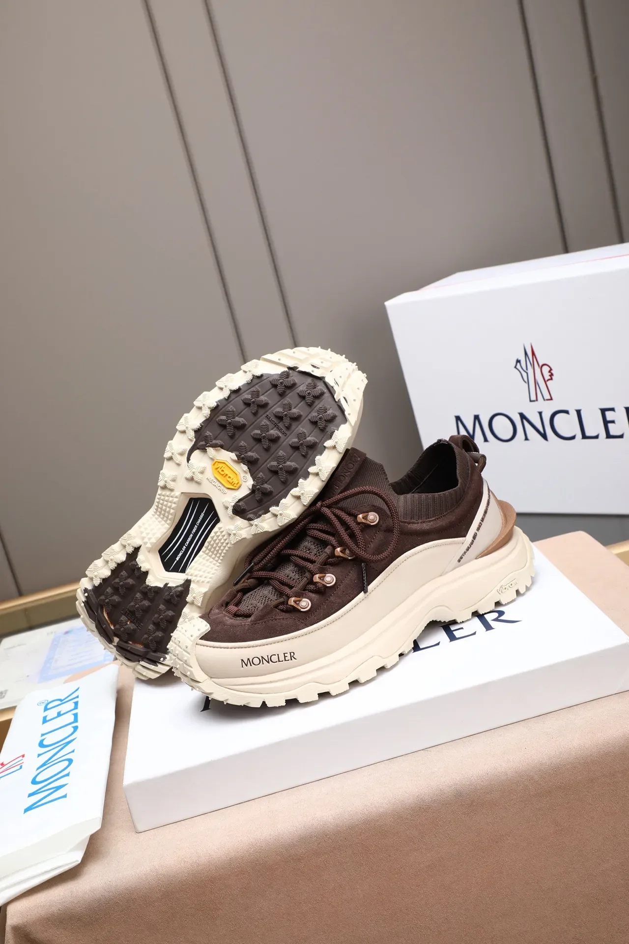 Moncler Sneakers Lifestyle Marron de Daim avec Col Tricoté 5