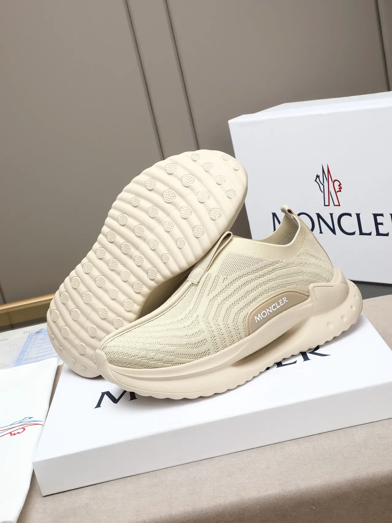 Moncler tricô Slip-On texturizado por ondas sneakers lifestyle 4