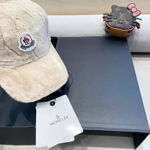 Moncler Plush Beige Baseball Cap 5