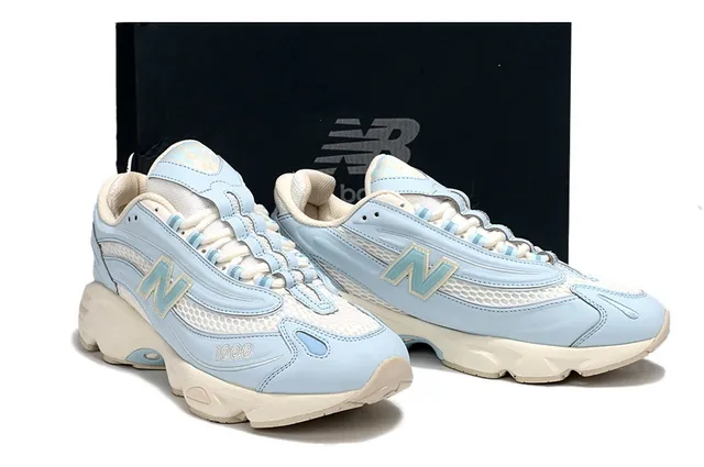 New Balance 1000 أحذية رياضية سميكة بلون أزرق فاتح وكريمي 5
