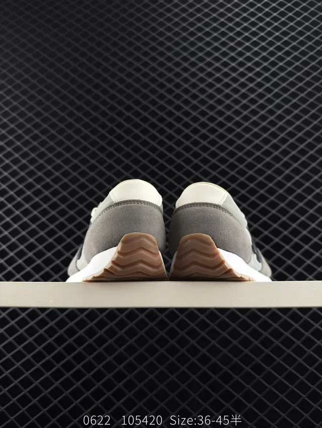 New Balance 471 حذاء رياضي رمادي نسيج جلد الغزال رجعي أسلوب حياة 2