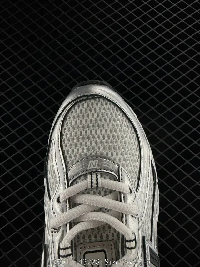 New Balance 740 Silver and Black Lifestyle Sneakers 3