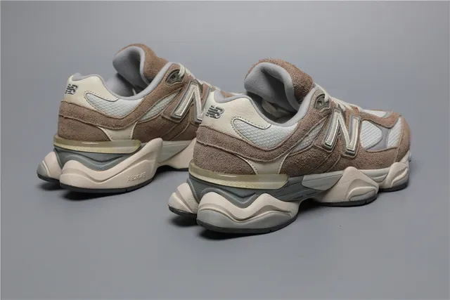New Balance 9060 Chaussures Lifestyle Marron en Daim et Maille 3
