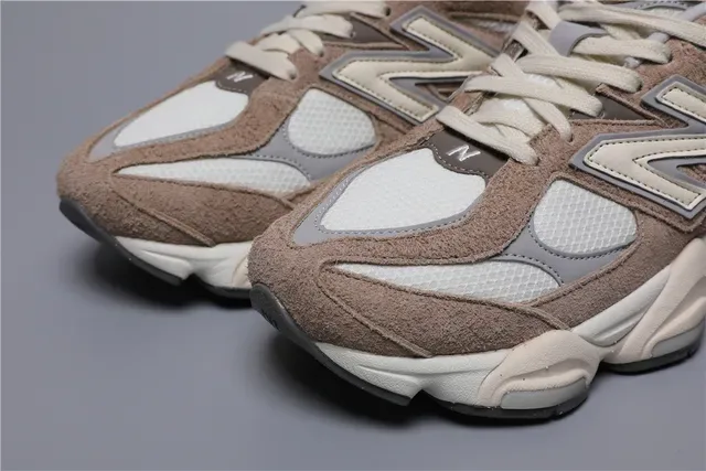 New Balance 9060 Chaussures Lifestyle Marron en Daim et Maille 4