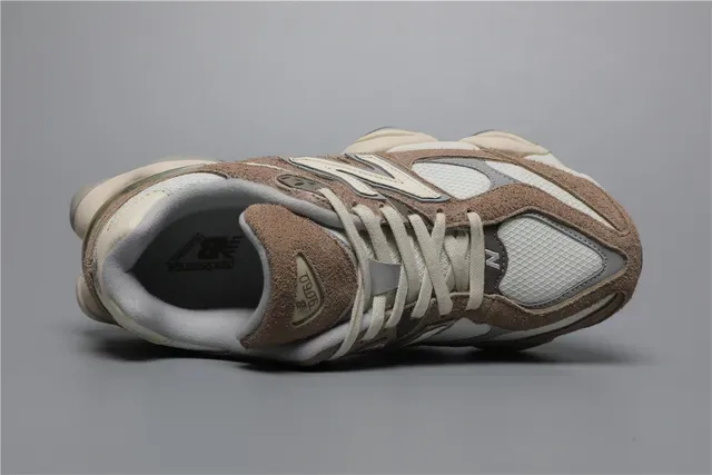 New Balance 9060 Chaussures Lifestyle Marron en Daim et Maille 7