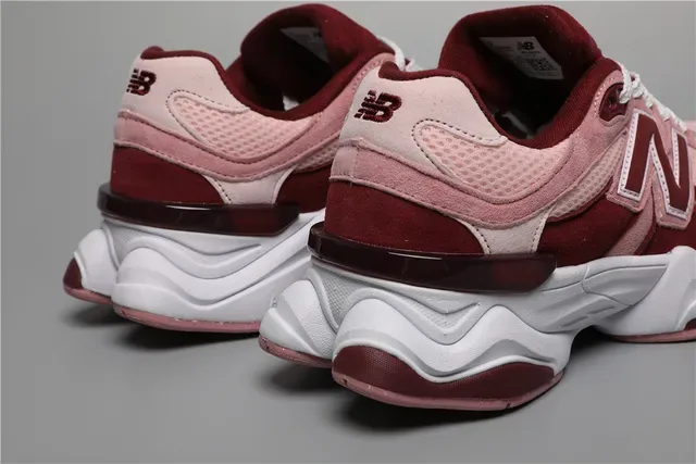 New Balance 9060 酒红色和粉色生活方式运动鞋 2