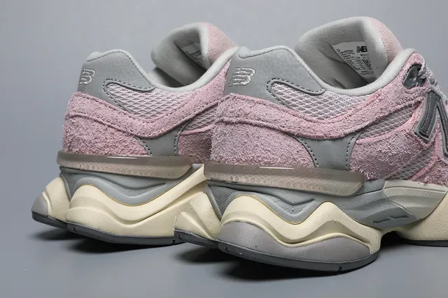 New Balance 9060 Rosa Poeira Cinza Tênis Lifestyle 2