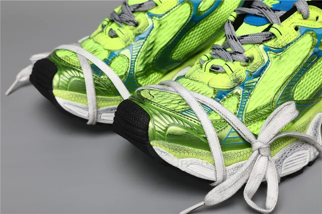 New Balance 9060 Sneakers Chunky Vert Herbe de Quatre Couleurs 4