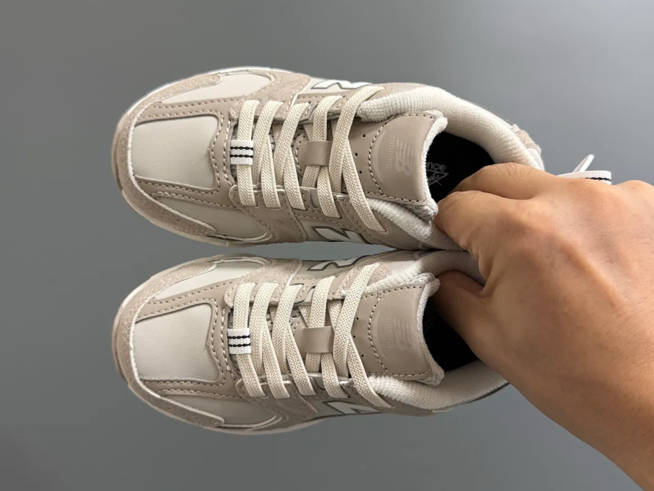 New Balance 9060 Gray Navy Midsole Multi-Panel Upper Chunky Sneakers 22