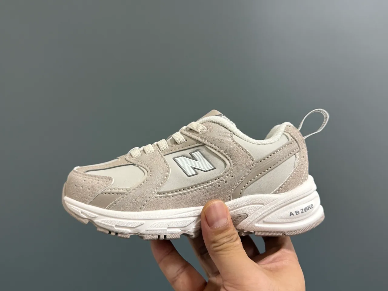New Balance 9060 Gray Navy Midsole Multi-Panel Upper Chunky Sneakers 23