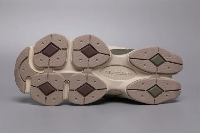 New Balance 9060 Chaussures Lifestyle Gris Clair Marron 6